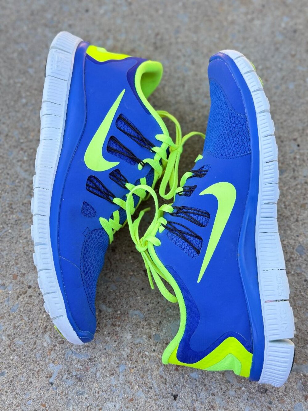 Nike Free 5.0+ Mens 10 Hyper Blue Volt Running Shoes Y2K Neon Sneakers 4357